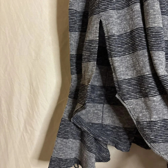 We the Free Gray Blue Striped Tie Flare Sleeve Knit Top Tunic Size Small Boho - Picture 12 of 15